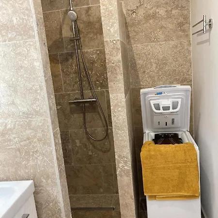 Dans - Parking - Jardin La Seyne-sur-Mer