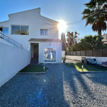 Dans - Parking - Jardin Apartment